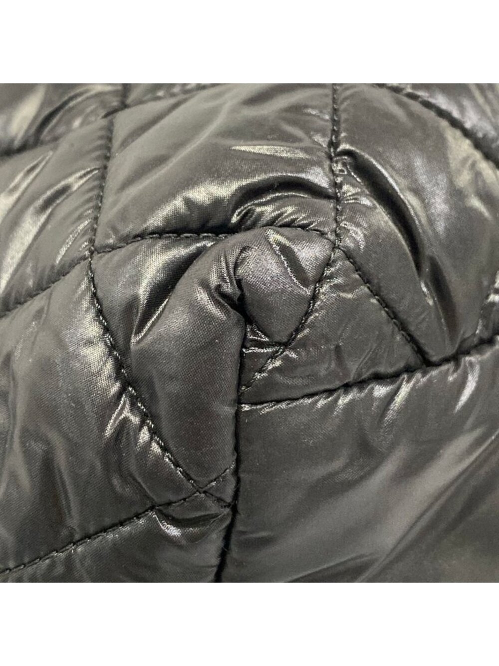 Chanel Tote Coco Cocoon PM Black CC Logo Leather - Picture 6 of 15